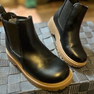 Cute kids black with brown bottom boots size 9c , worn twice
